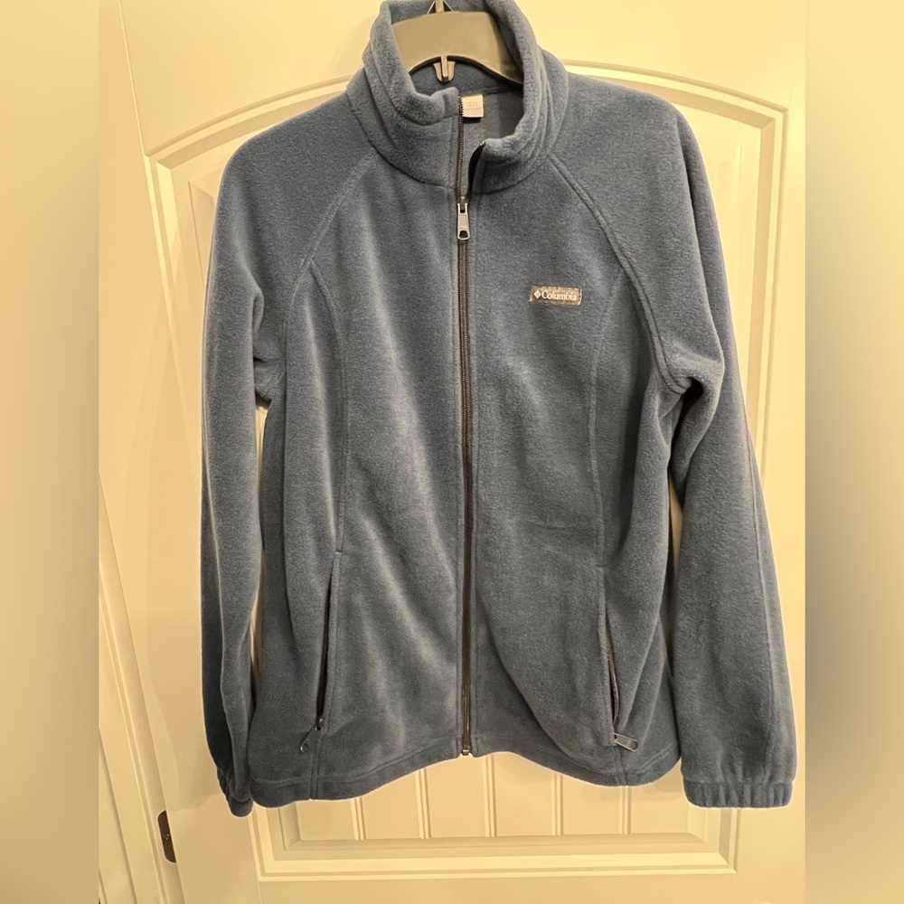 Like new Columbia fleece jacket, Size Large